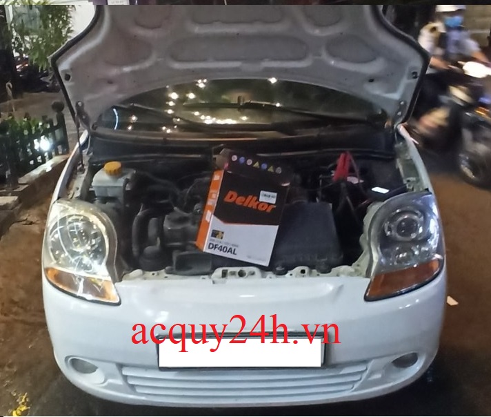 Thay ắc quy xe Chevrolet Spark