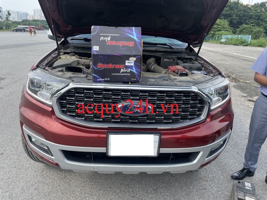 Thay ắc quy Emtrac tốt nhất cho xe Ford Everest