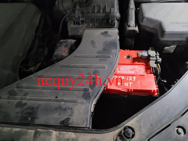 Thay ắc quy Emtrac 115D31L 90Ah cho Santafe