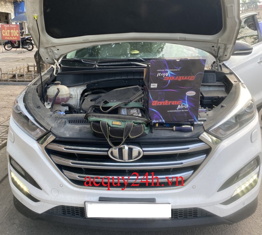 Thay bình ắc uy Emtrac tốt nhất cho Hyundai Tucson