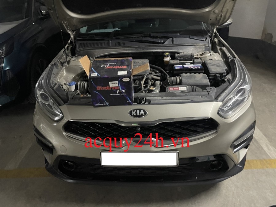 Thay bình ắc quy Emtrac DIN60 tốt nhất cho Kia Cerato