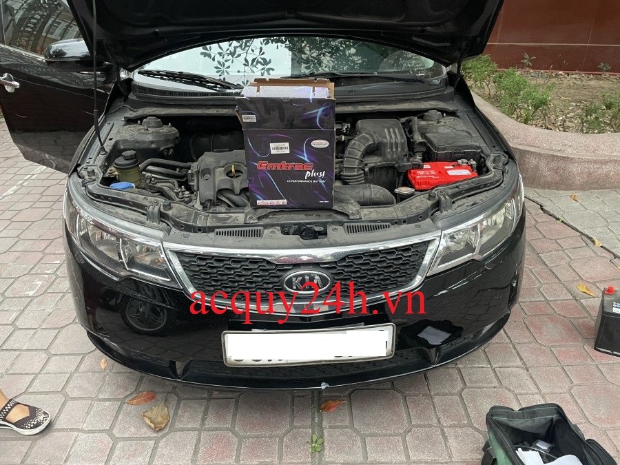 Thay bình ắc quy Emtrac DIN60 tốt nhất cho Kia Cerato
