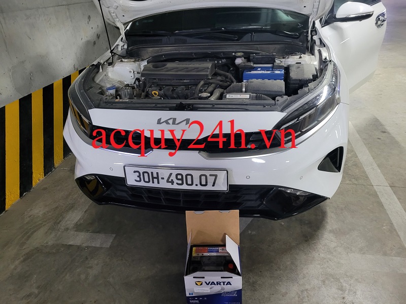 Thay ắc quy Varta DIN60 cho Kia Cerato