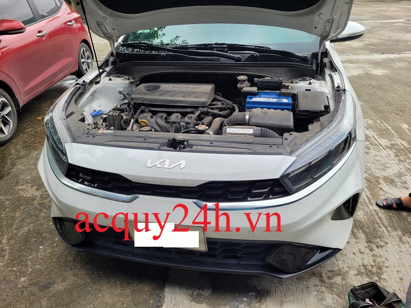 Thay ắc quy Varta DIN60 cho Kia K3