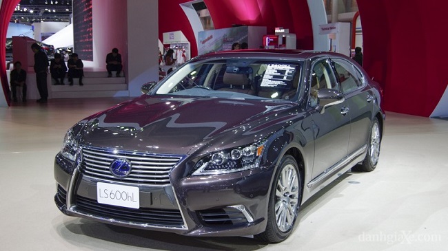 Xe ô tô Lexus LS600hl