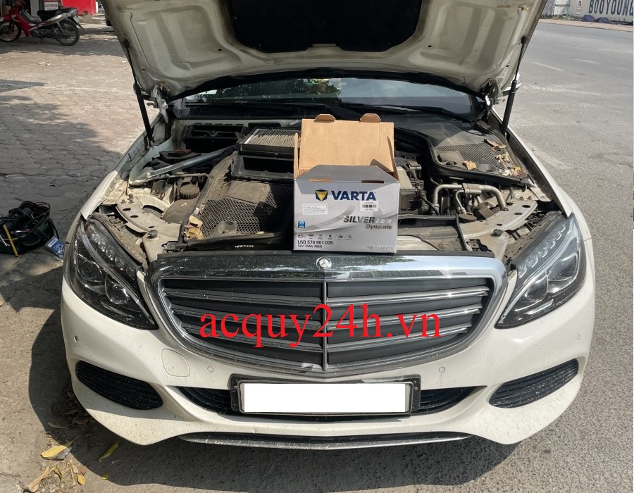 Thay ắc quy Varta AGM LN3 cho xe Mercedes C250