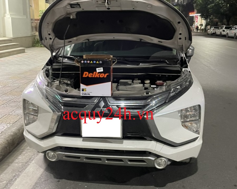 Thay bình ắc quy Delkor cho xe Mitsubishi Xpander