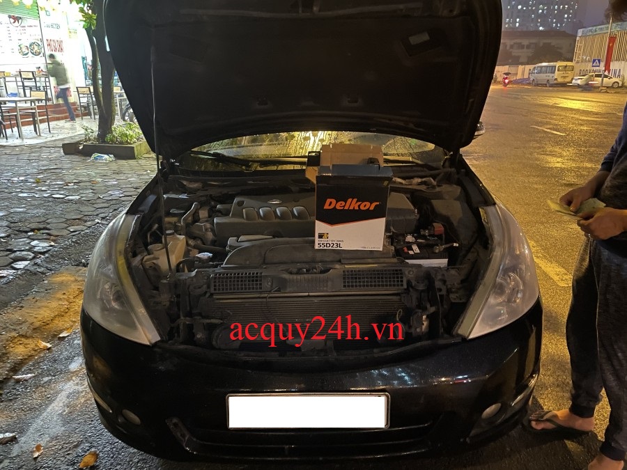 Thay ắc quy Delkor 60ah cho xe Nissan Teana