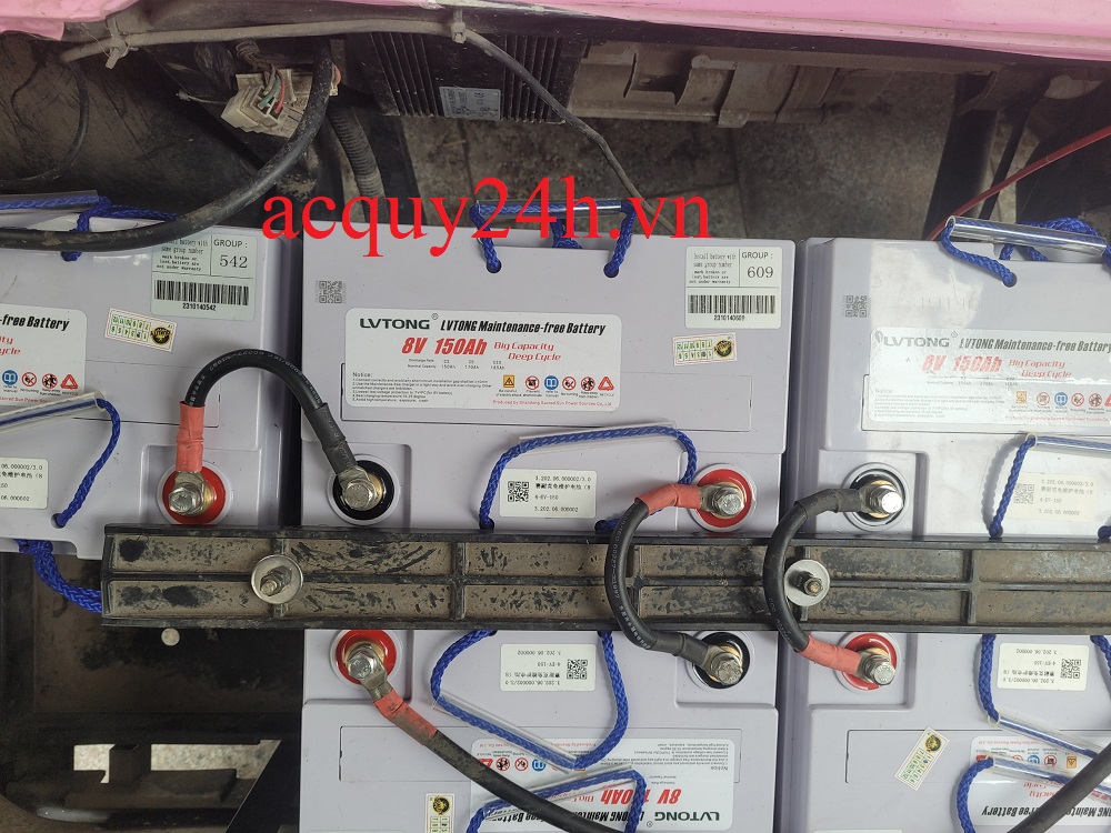 Lắp đặt ắc quy Lvtong cho xe Golf