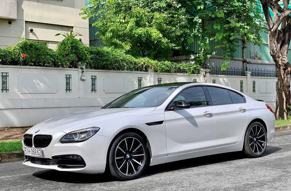 thay thế ắc quy cho xe BMW 640i