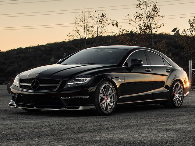 Ắc quy thay thế cho xe ô tô Mercedes CLS63 AMG