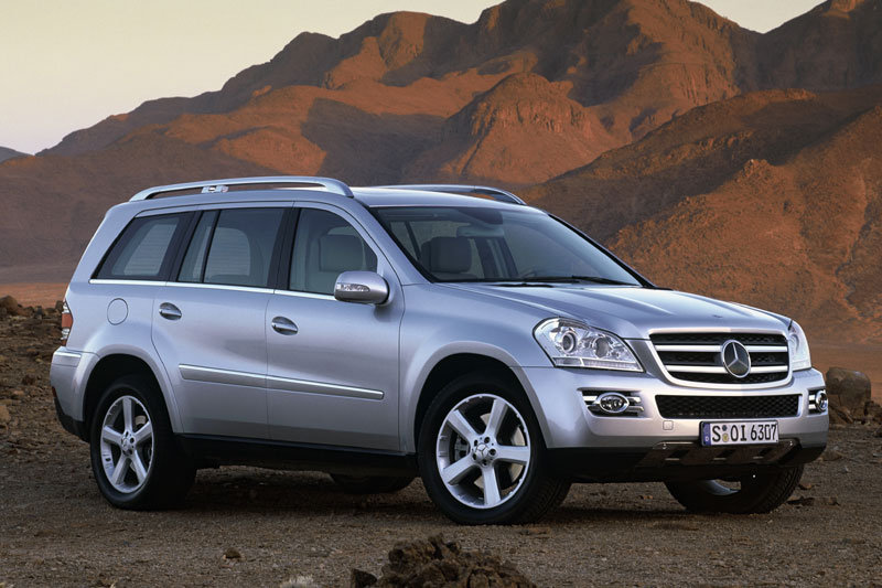 Ắc quy thay thế cho xe ô tô Mercedes GL320 máy dầu