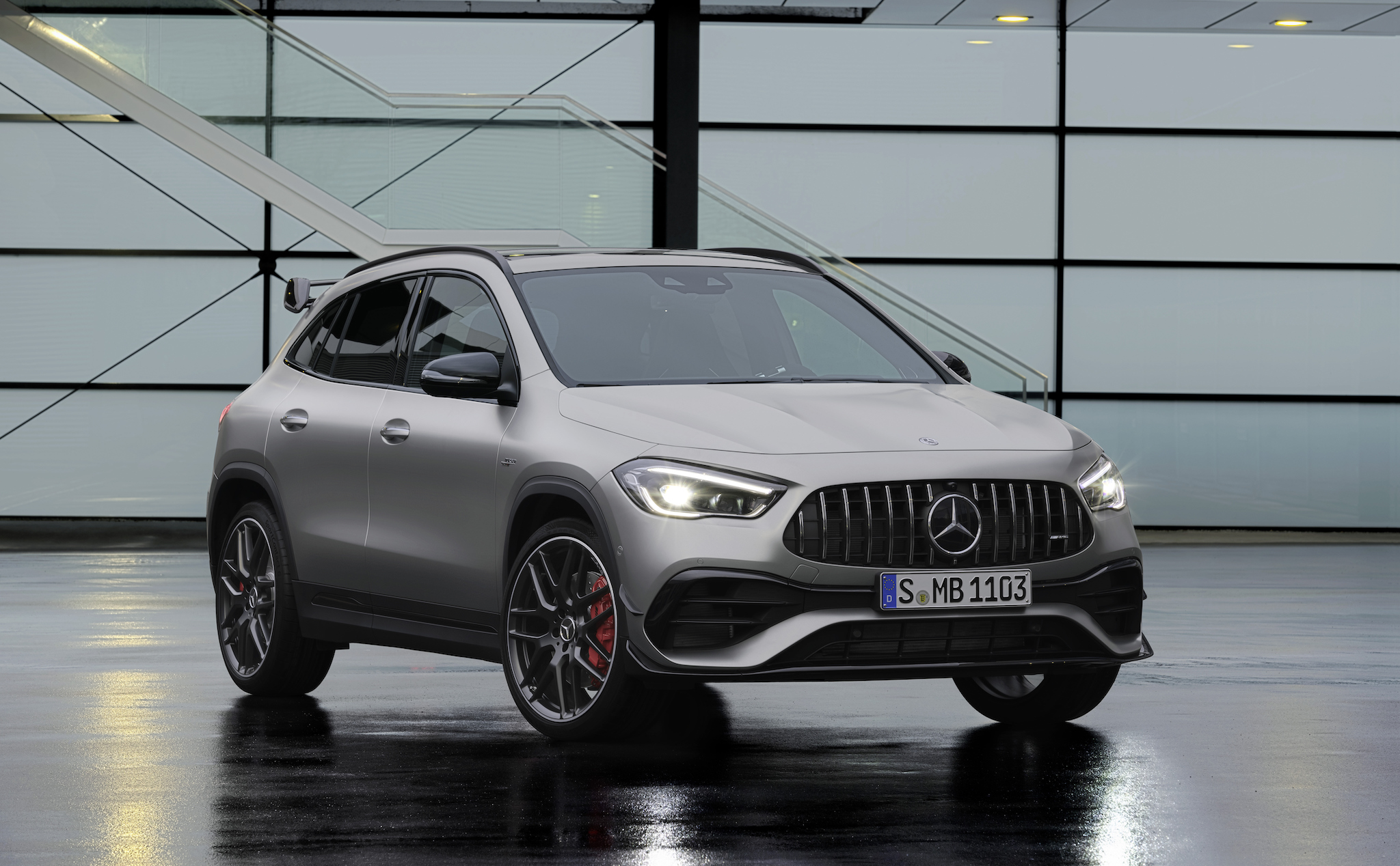 Ắc quy thay thế cho xe Mercedes GLA45 AMG